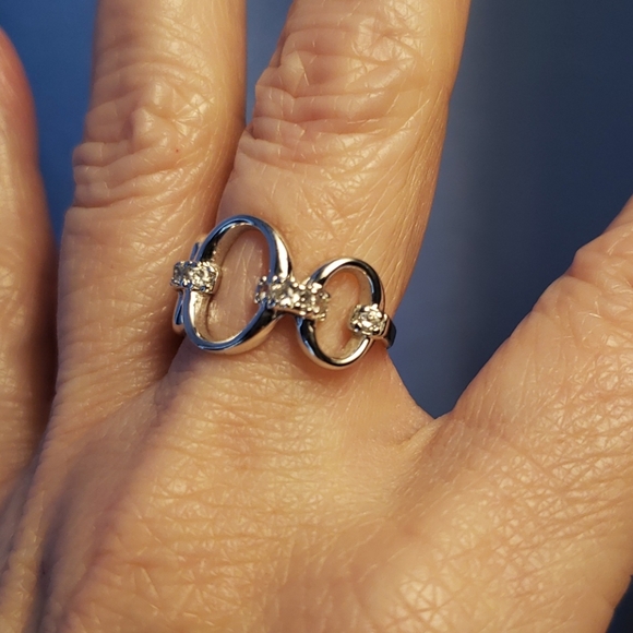 Sterling 925 silver and CZ ring - Picture 3 of 5